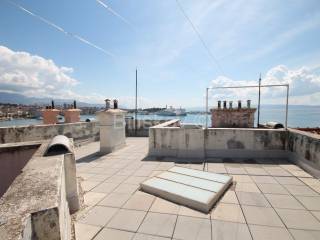 Flat in a building, Sale, Split, Split