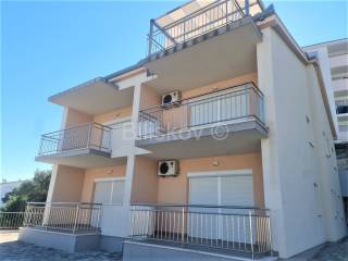 Flat in a house, Sale, Okrug, Okrug Gornji