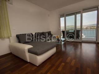 Flat in a house, Sale, Okrug, Okrug Gornji
