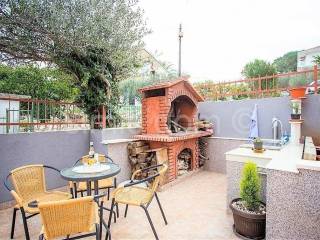 House with apartments, Sale, Okrug, Okrug Gornji