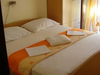 House with apartments, Sale, Novigrad, Novigrad