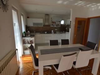 House with apartments, Sale, Novigrad, Novigrad