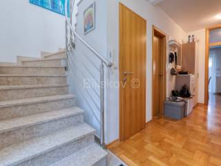 Flat in a building, Sale, Zagreb, Sesvete