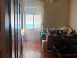 Flat in a building, Sale, Split, Split
