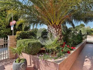 House with apartments, Sale, Pula, Pula