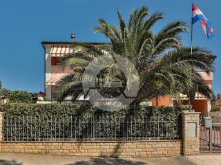 House with apartments, Sale, Pula, Pula