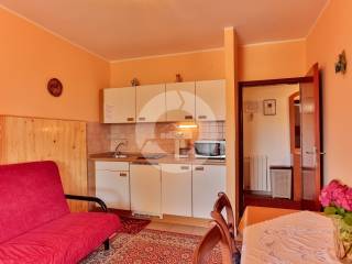 House with apartments, Sale, Pula, Pula