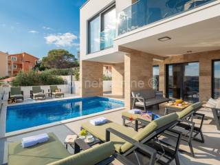 Luxury villa, Sale, Okrug, Okrug Gornji
