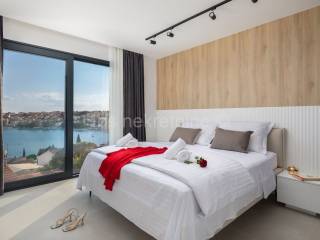 Luxury villa, Sale, Okrug, Okrug Gornji