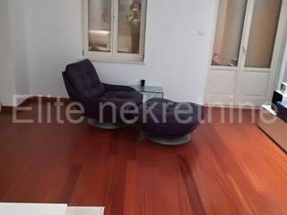 Stan u zgradi, Prodaja, Opatija, Opatija