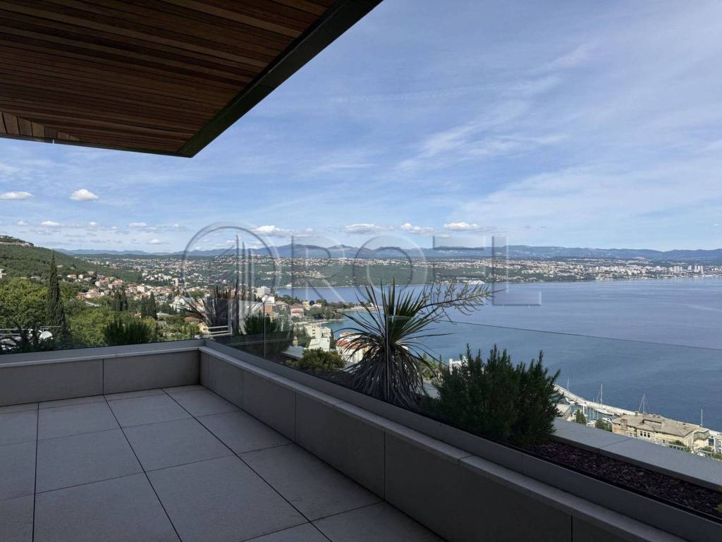 Opatija, Opatija