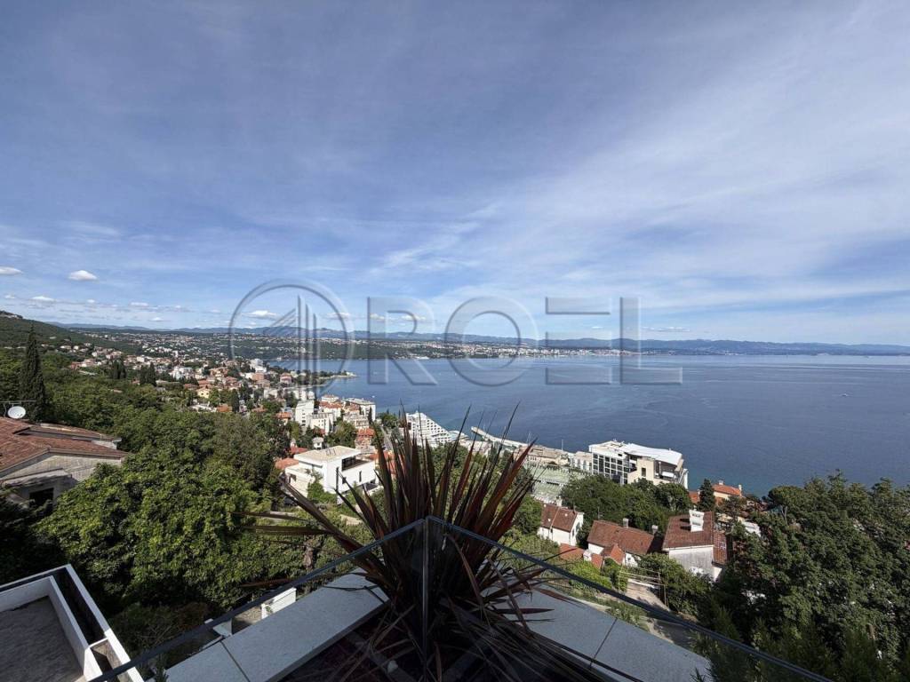 Opatija, Opatija