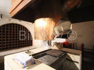 Residential-commercial property, Sale, Omiš, Mimice