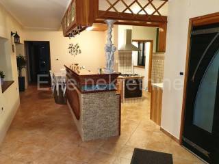 Flat in a house, Rent, Rijeka, Sjever