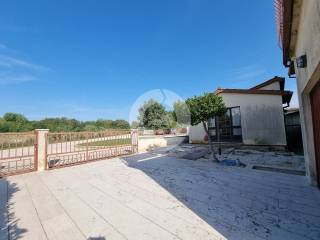 Residential-commercial property, Sale, Višnjan, Višnjan