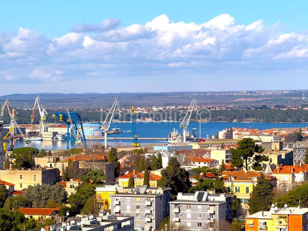 Pula, Pula