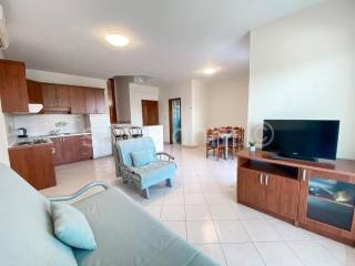 House with apartments, Sale, Gradac, Drvenik