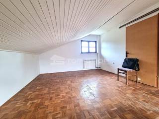 Flat in a house, Sale, Zagreb, Donja Dubrava