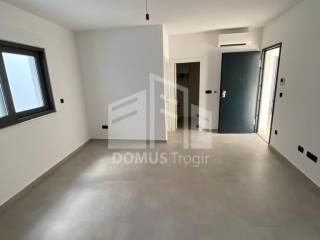 Flat in a new building, Sale, Split - Okolica, Slatine
