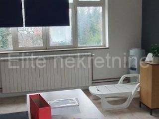 Hall, Rent, Rijeka, Zapad