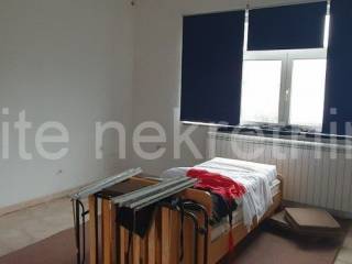 Hall, Rent, Rijeka, Zapad