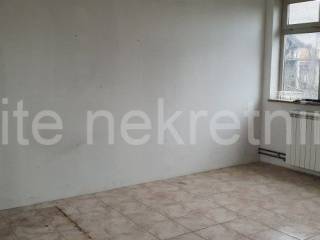 Hall, Rent, Rijeka, Zapad