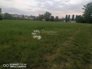 Участок под застройку на продажу