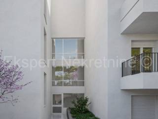 Flat in a new building, Sale, Okrug, Okrug Gornji