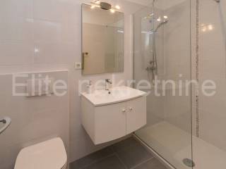 Flat in a building, Rent, Rijeka, Centar