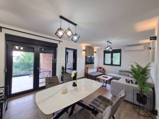 House with apartments, Sale, Vrsi, Vrsi