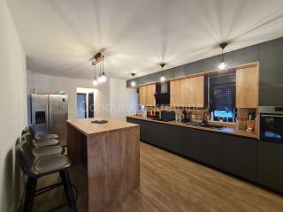 House with apartments, Sale, Vrsi, Vrsi