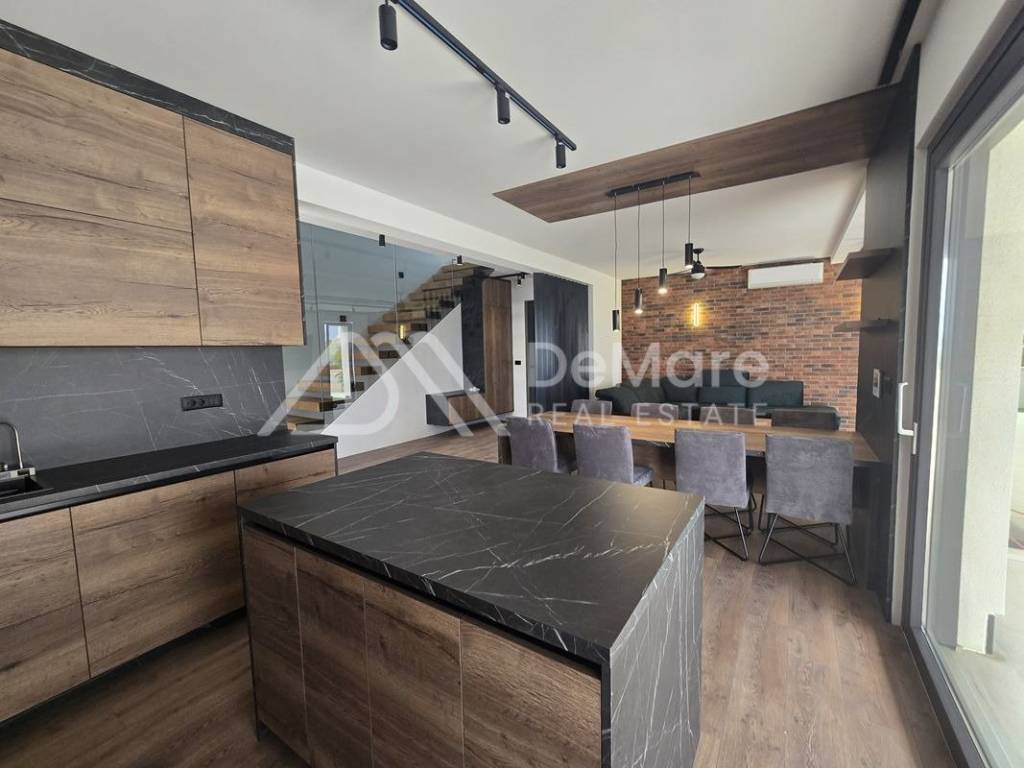 Luksuzna vila, Prodaja, Privlaka, Privlaka