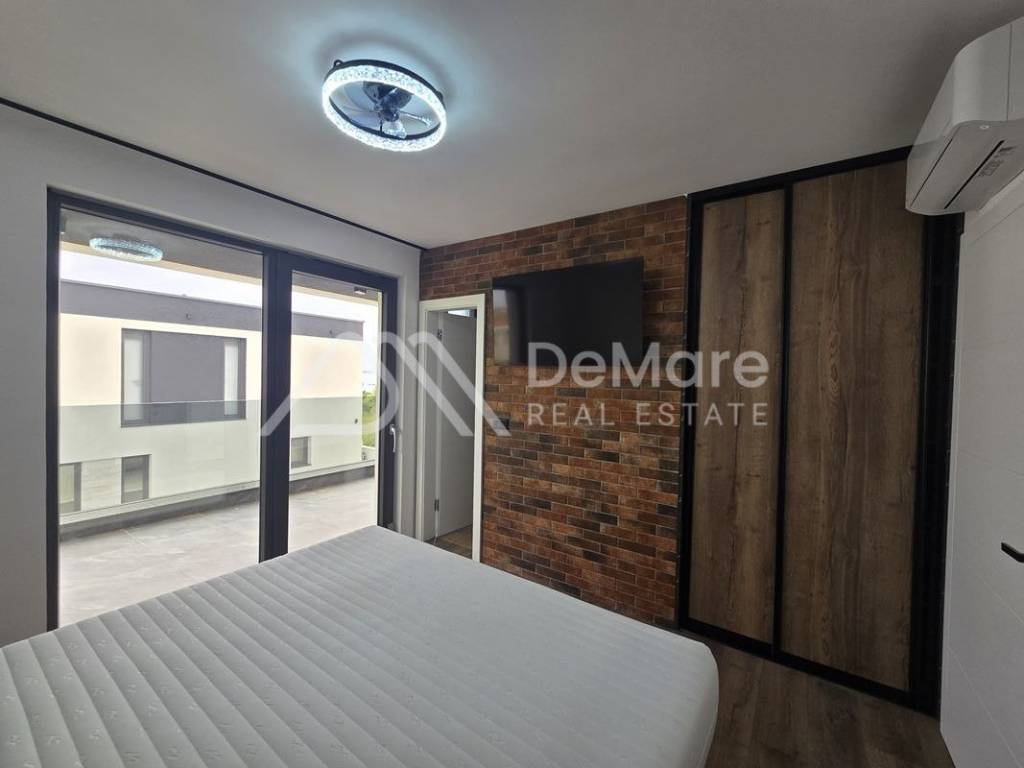 Luksuzna vila, Prodaja, Privlaka, Privlaka