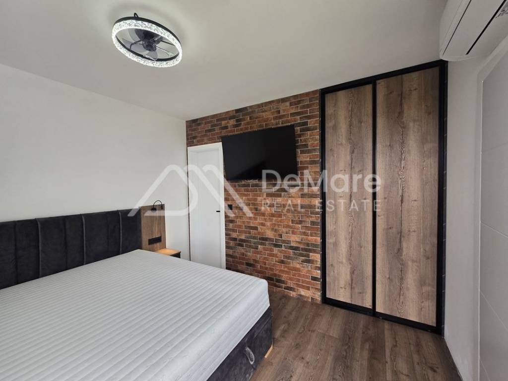Luksuzna vila, Prodaja, Privlaka, Privlaka