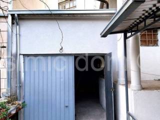 Flat in a house, Sale, Split, Split