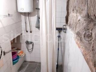Flat in a house, Sale, Split, Split