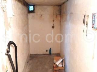 Flat in a house, Sale, Split, Split