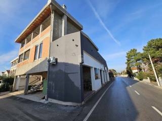 Residential-commercial property, Sale, Vir, Vir