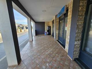 Residential-commercial property, Sale, Vir, Vir
