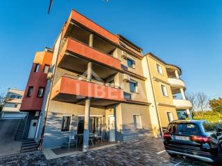 House with apartments, Sale, Pula, Pula