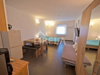House with apartments, Sale, Pula, Pula