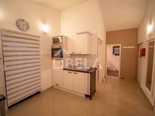 House with apartments, Sale, Pula, Pula