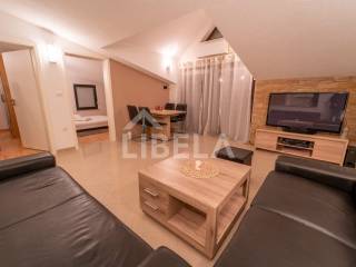 House with apartments, Sale, Pula, Pula