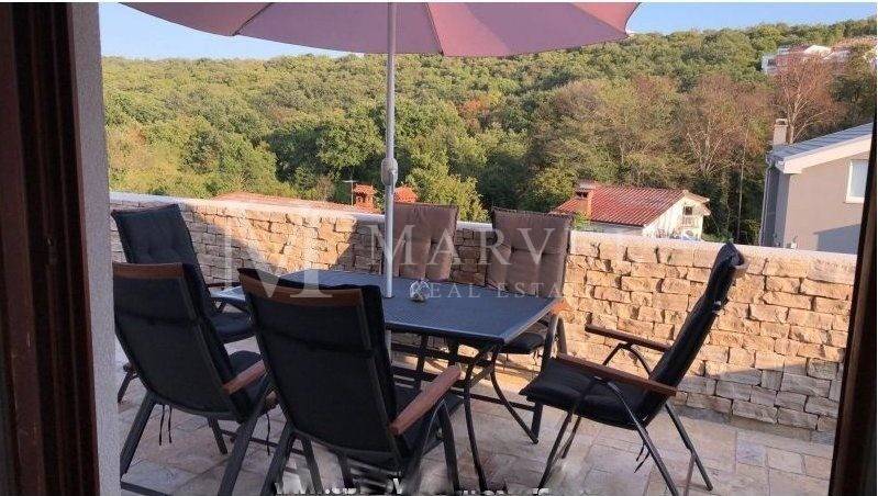 Apartman s okucnicom, Prodaja, Omisalj, Njivice