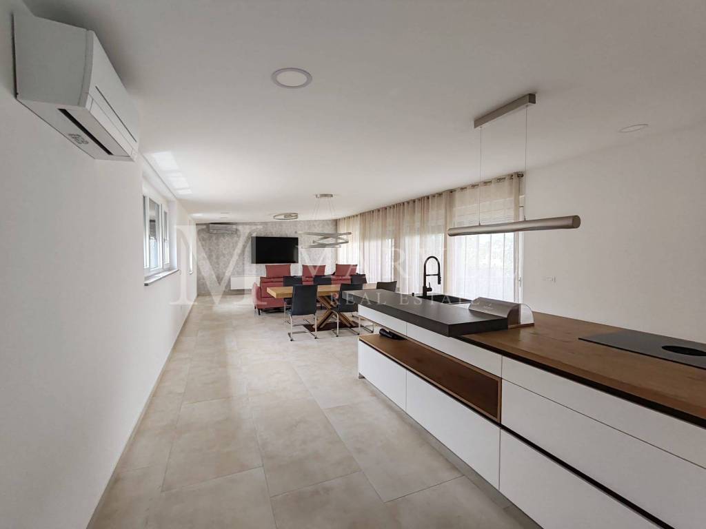 Luksuzni apartman, Prodaja, Malinska-dubasnica, Malinska