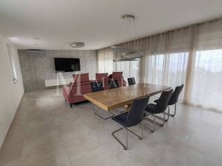 Luksuzni apartman, Prodaja, Malinska-dubasnica, Malinska