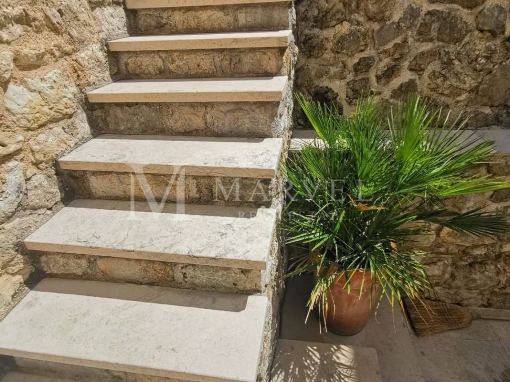 Kamena kuca, Prodaja, Krk, Krk