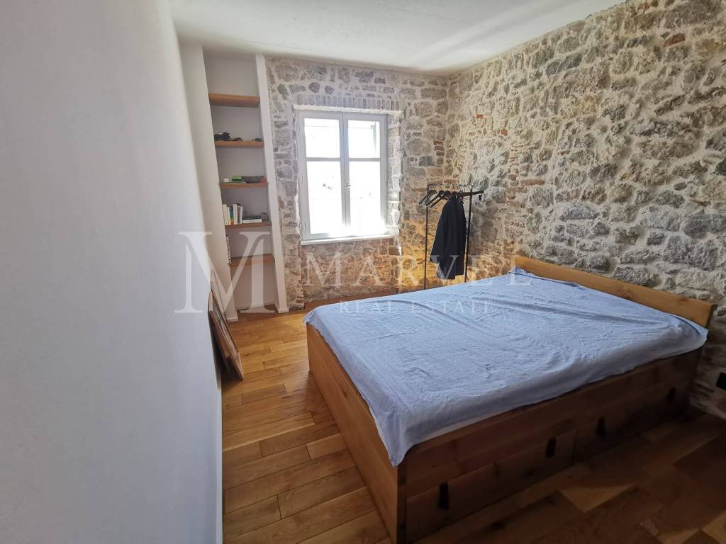 Kamena kuca, Prodaja, Krk, Krk