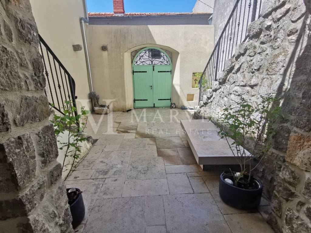 Kamena kuca, Prodaja, Krk, Krk