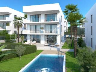 Flat in a new building, Sale, Okrug, Okrug Gornji